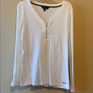 Ellen Tracy white and gold T shirt